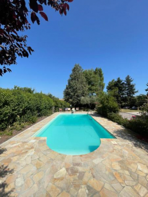 Villa Serena, con piscina, giardino, vicino al mare